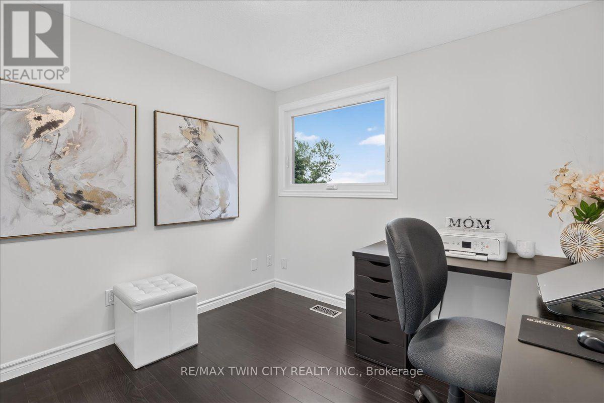 23 Briar Knoll Drive, Kitchener, Ontario  N2E 1X9 - Photo 26 - X13796498