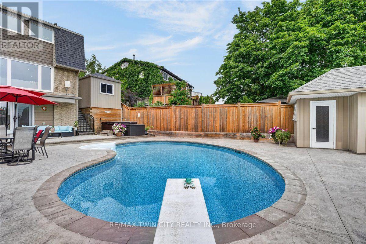 23 Briar Knoll Drive, Kitchener, Ontario  N2E 1X9 - Photo 46 - X13796498