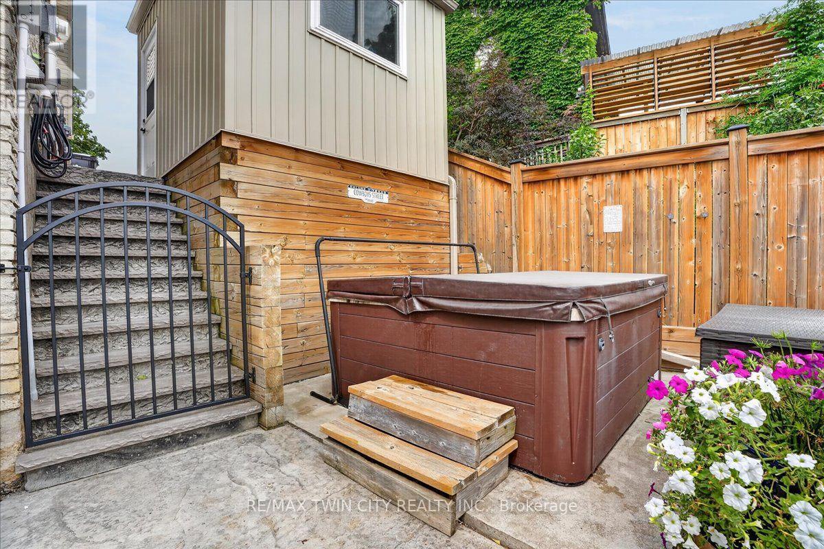 23 Briar Knoll Drive, Kitchener, Ontario  N2E 1X9 - Photo 49 - X13796498