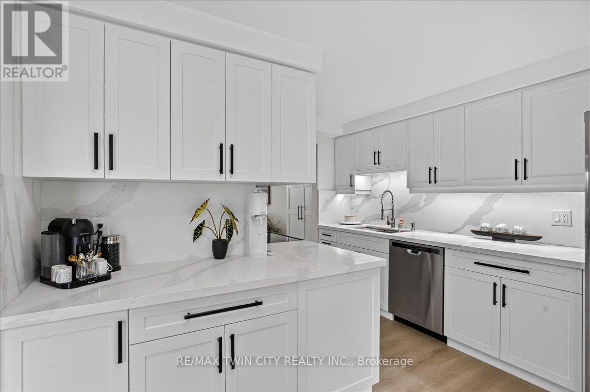 23 Briar Knoll Drive, Kitchener, Ontario  N2E 1X9 - Photo 8 - X13796498