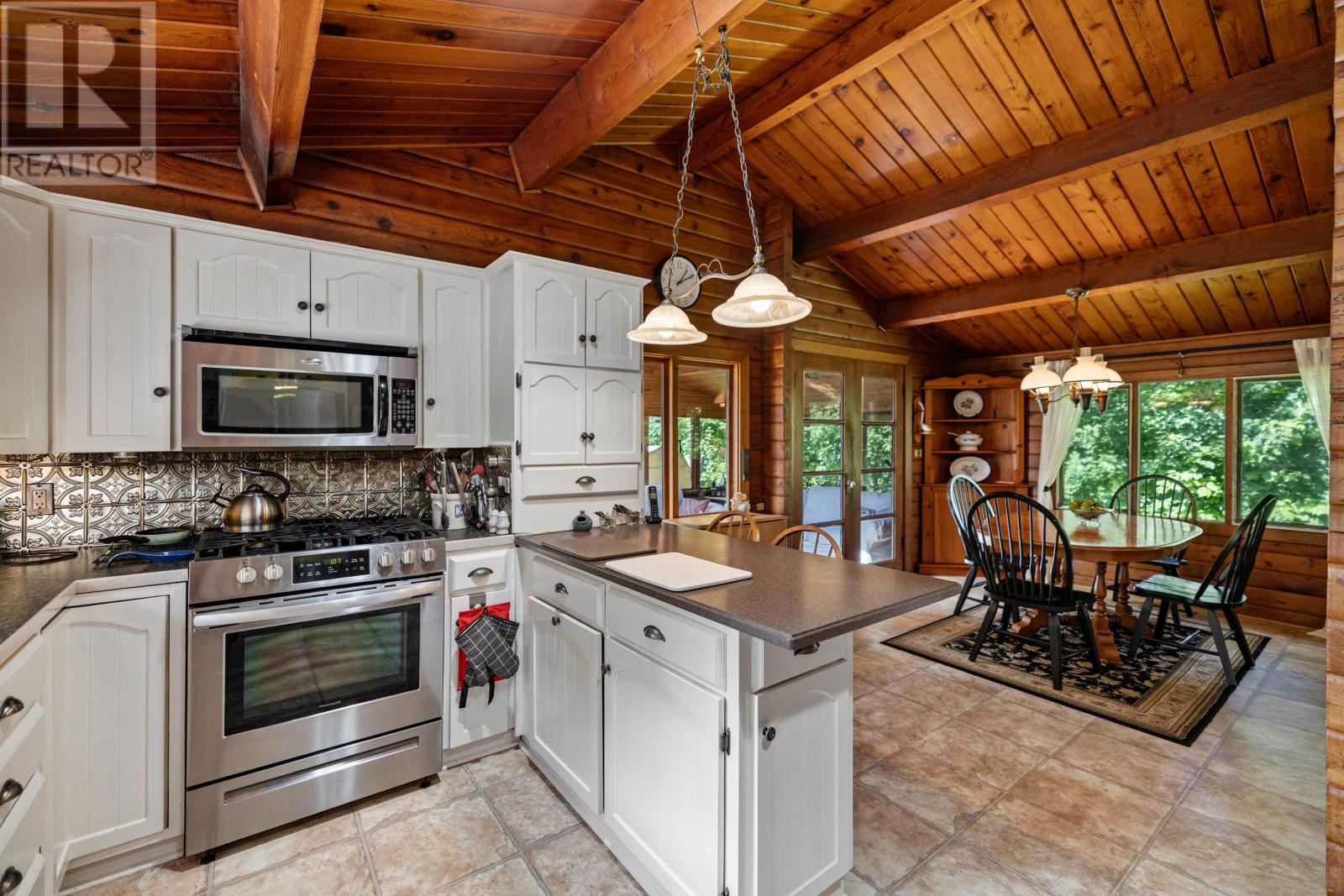 227 Keppoch Road, Stratford, Prince Edward Island  C1B 2J5 - Photo 19 - 202623627