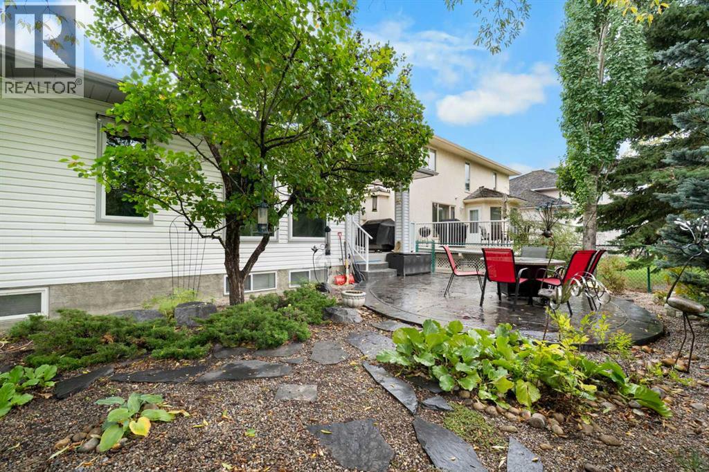 190 Woodpark Circle SW, Calgary, Alberta T2W 6G1 - Photo 36 - A2345617