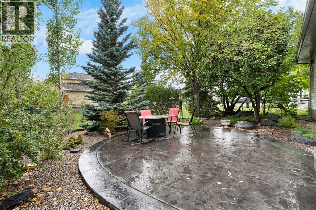 190 Woodpark Circle SW, Calgary, Alberta T2W 6G1 - Photo 35 - A2345617
