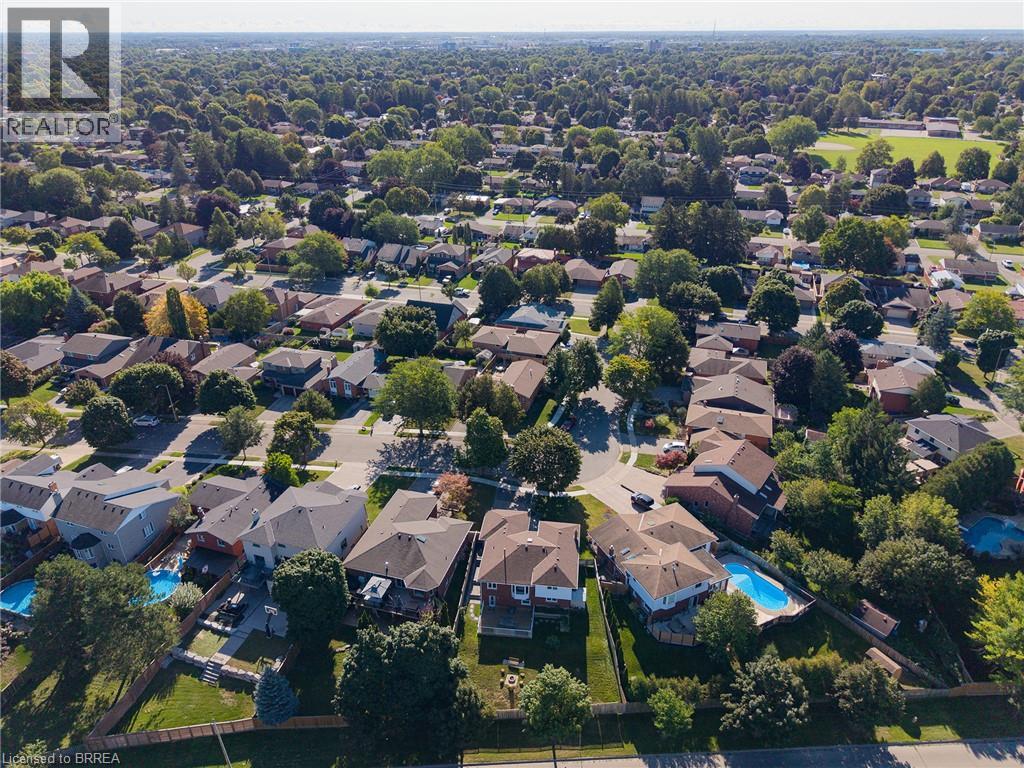 15 Fox Run, Brantford, Ontario  N3R 7P9 - Photo 37 - 40863704
