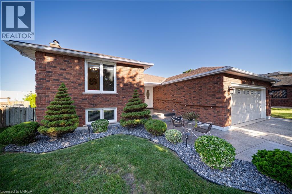 15 Fox Run, Brantford, Ontario  N3R 7P9 - Photo 4 - 40863704