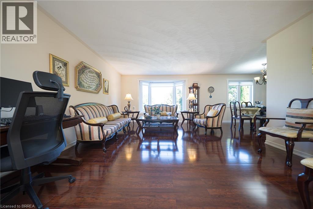 15 Fox Run, Brantford, Ontario  N3R 7P9 - Photo 8 - 40863704