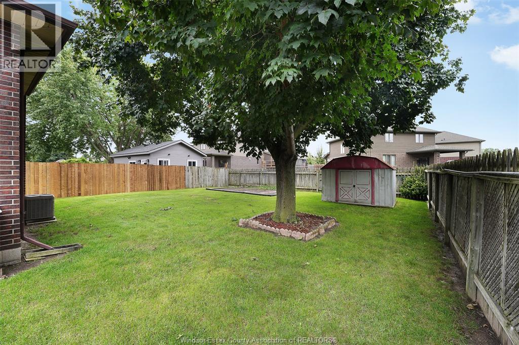 12075 St. Thomas Crescent, Tecumseh, Ontario  N8N 3V6 - Photo 34 - 26022900