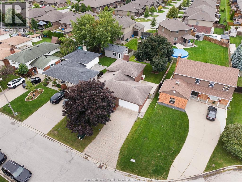12075 St. Thomas Crescent, Tecumseh, Ontario  N8N 3V6 - Photo 36 - 26022900