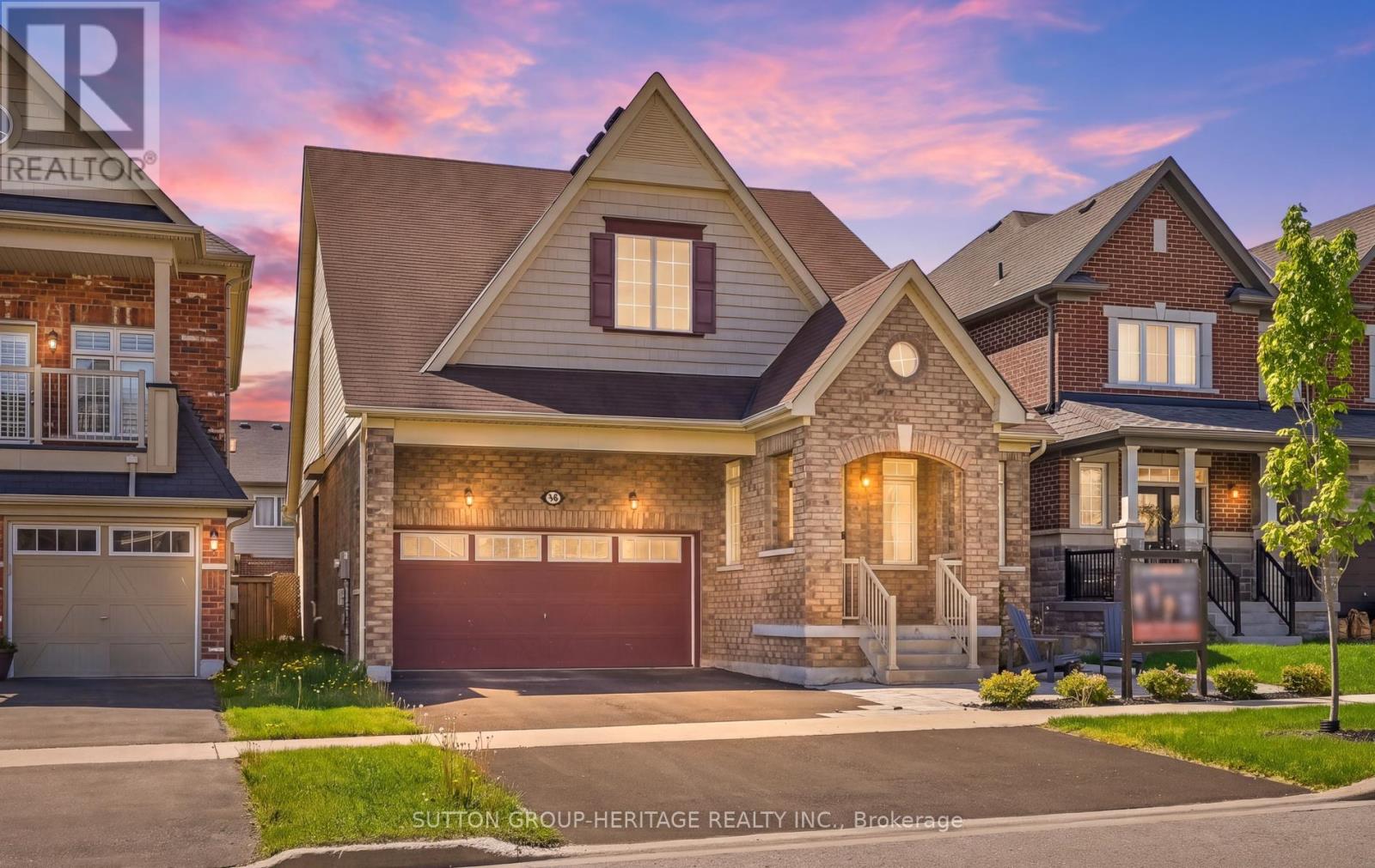 19 NORTHGLEN BOULEVARD, Clarington, Ontario