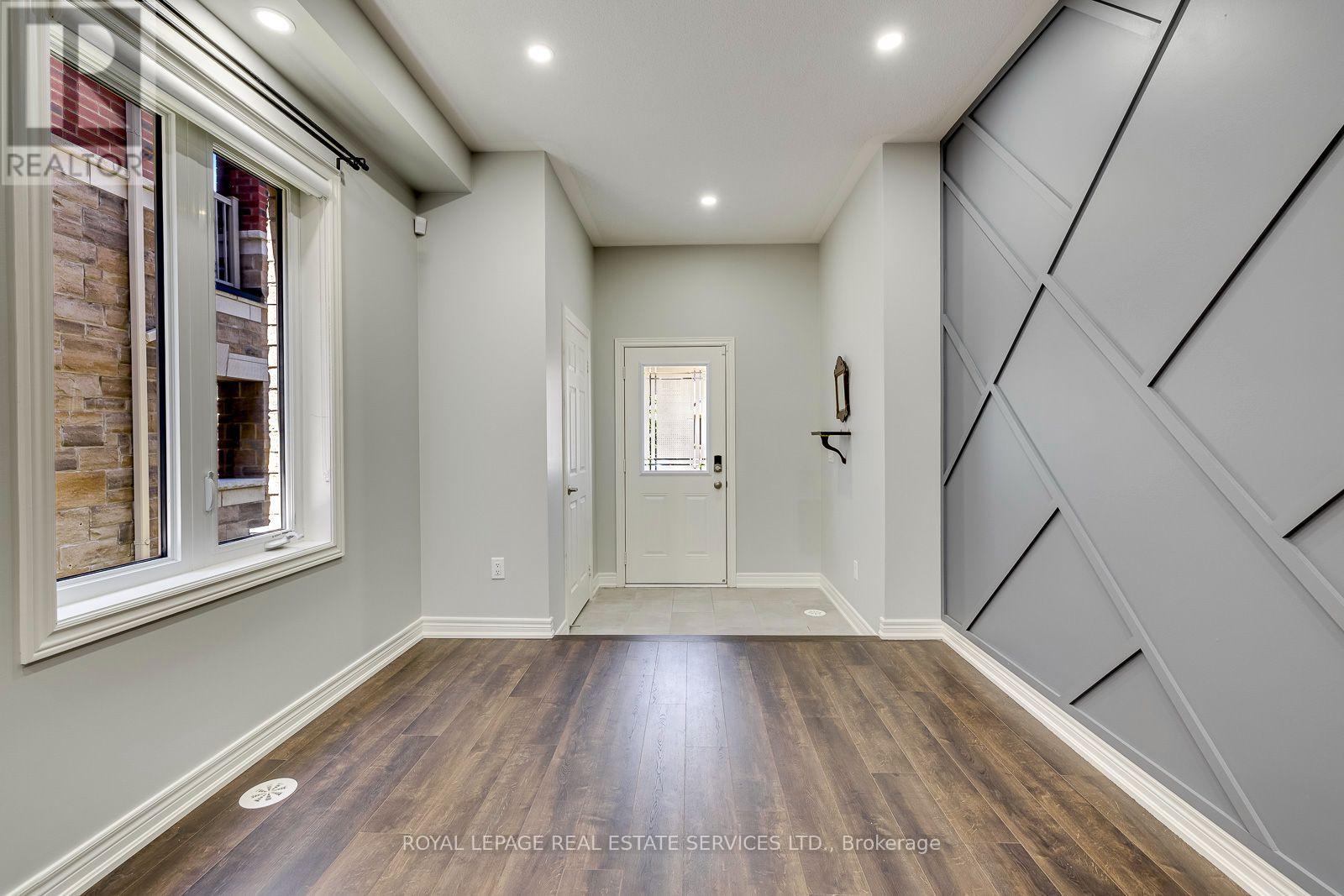 486 Silver Maple Road, Oakville, Ontario  L6H 3P6 - Photo 10 - W13571104