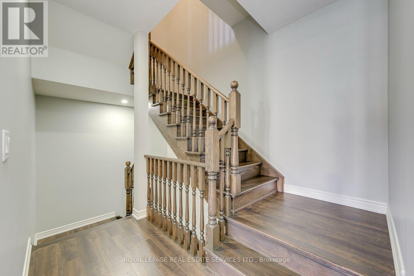 486 Silver Maple Road, Oakville, Ontario  L6H 3P6 - Photo 32 - W13571104