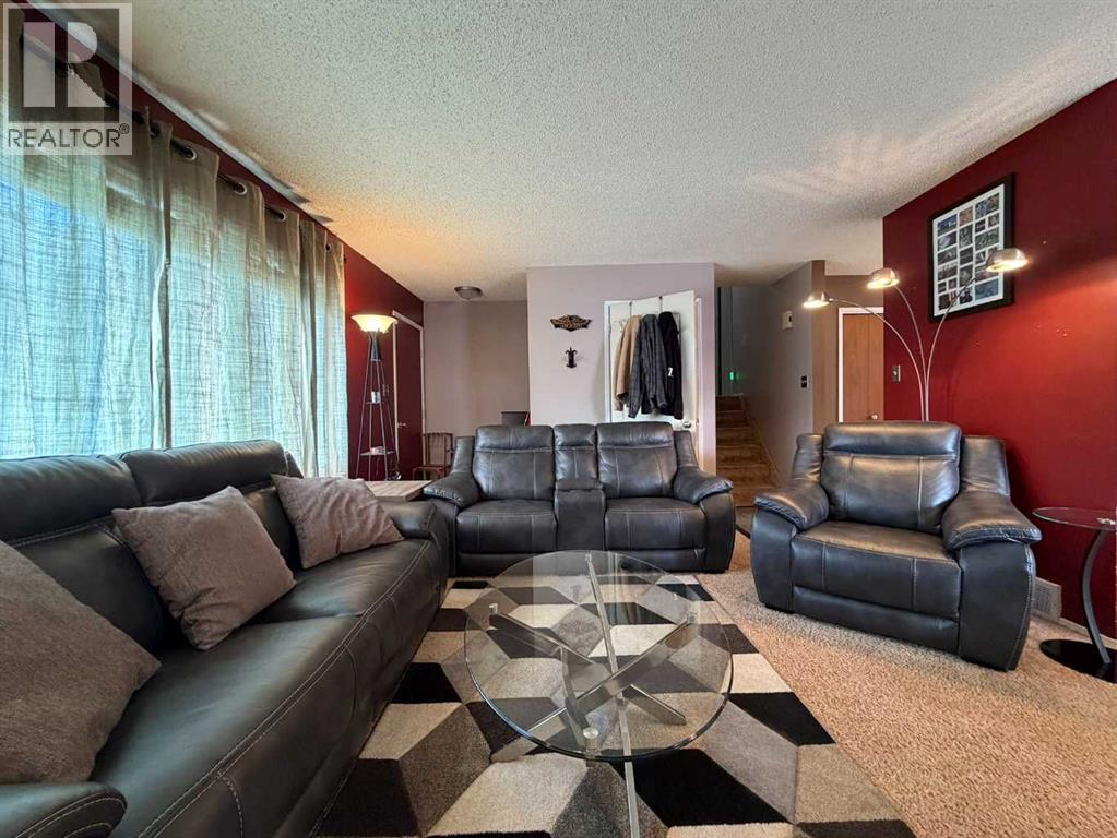 508 7 Avenue, Beaverlodge, Alberta T0H 0C0 - Photo 8 - A2343525