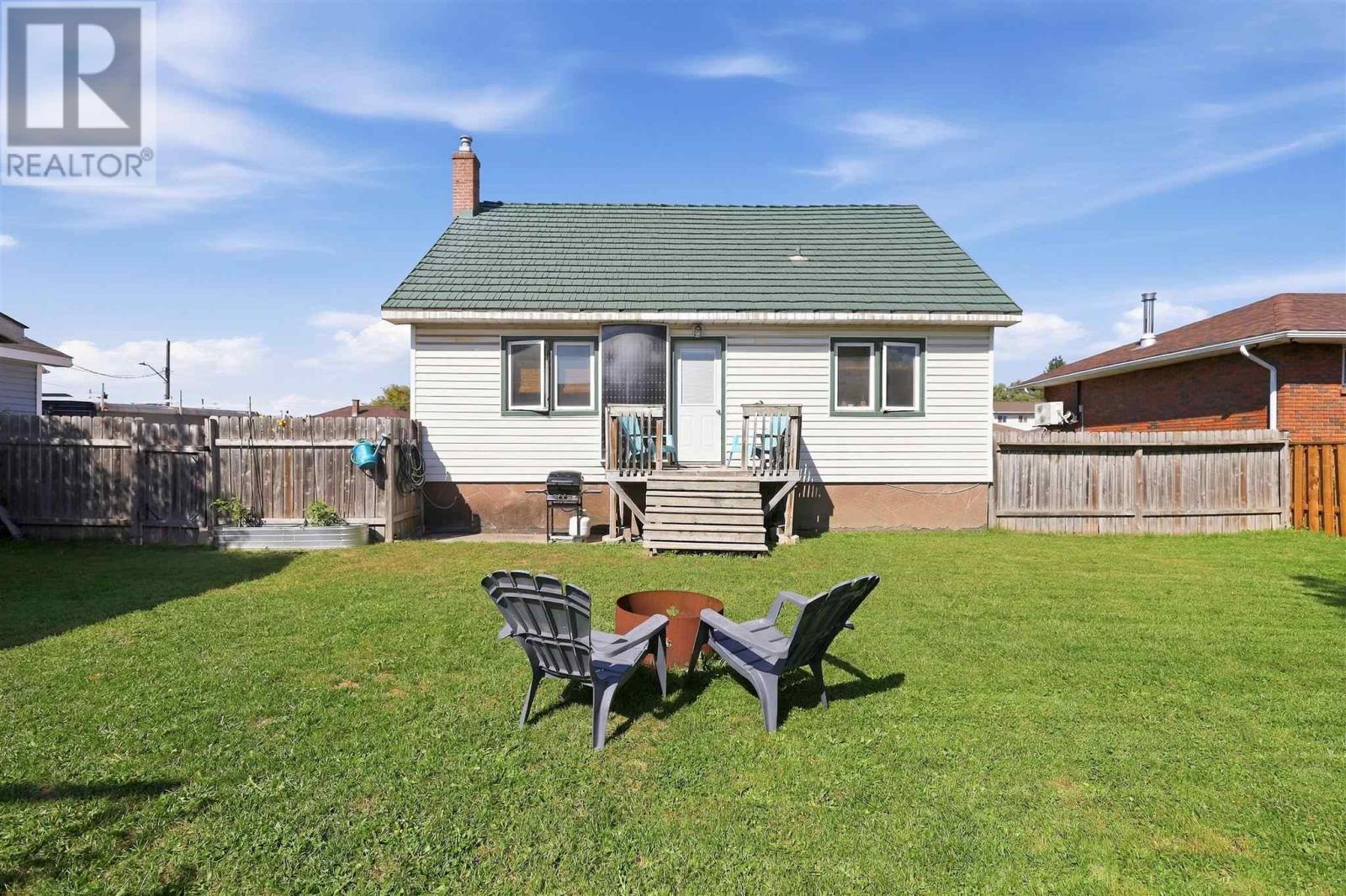 33 Raymond St, Sault Ste. Marie, Ontario  P6C 2E5 - Photo 35 - SM262587