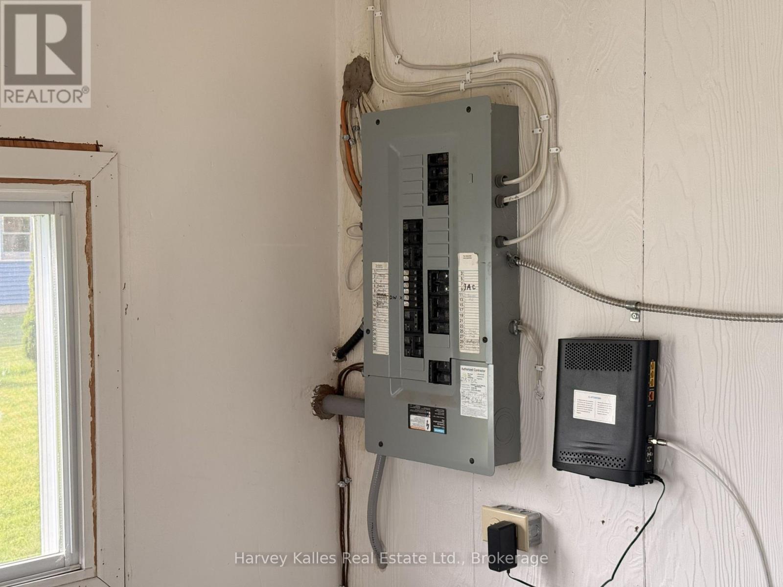 90 Main Street, Prince Edward County (Wellington Ward), Ontario  K0K 3L0 - Photo 15 - X13796730