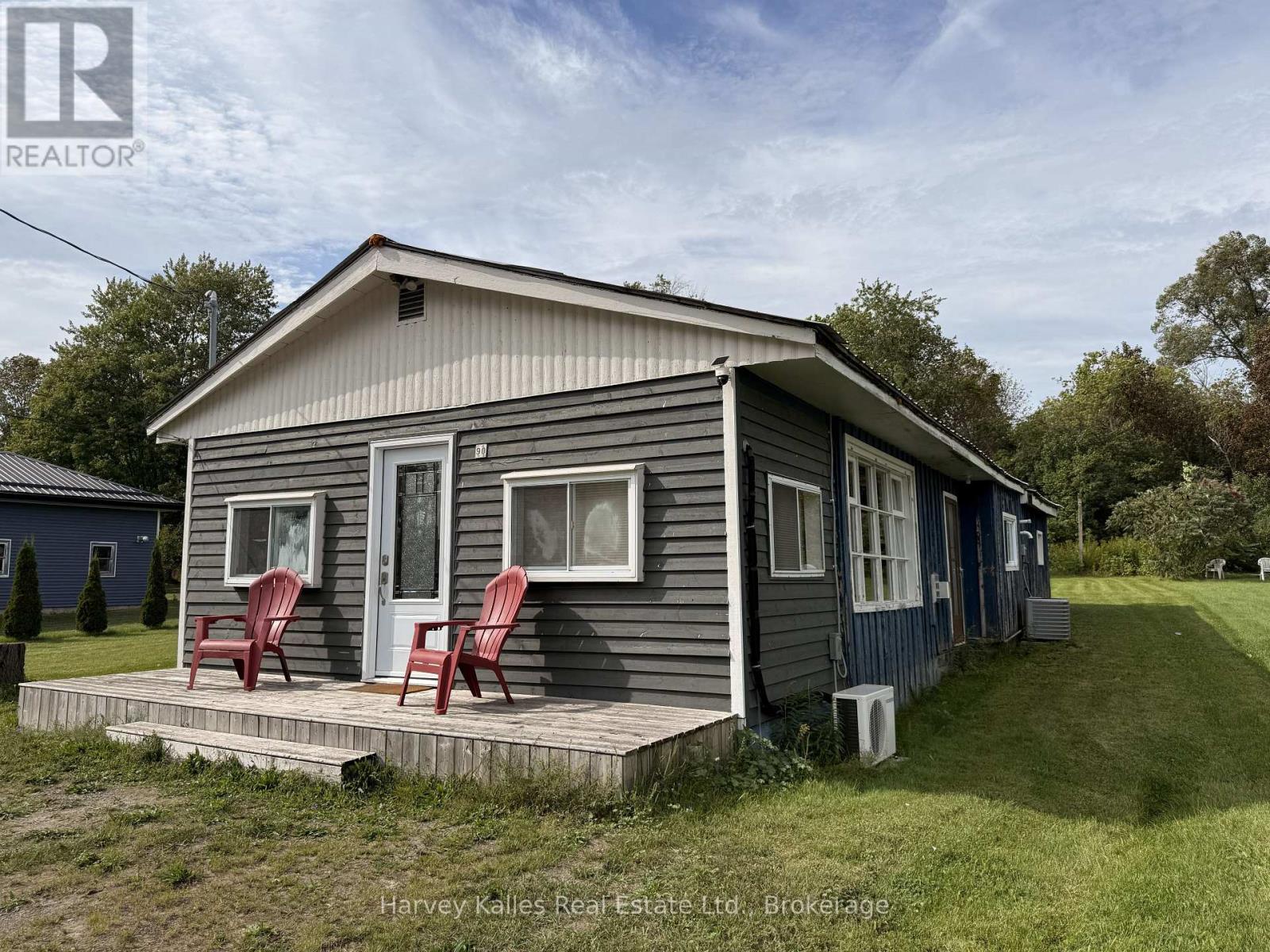 90 Main Street, Prince Edward County (Wellington Ward), Ontario  K0K 3L0 - Photo 2 - X13796730