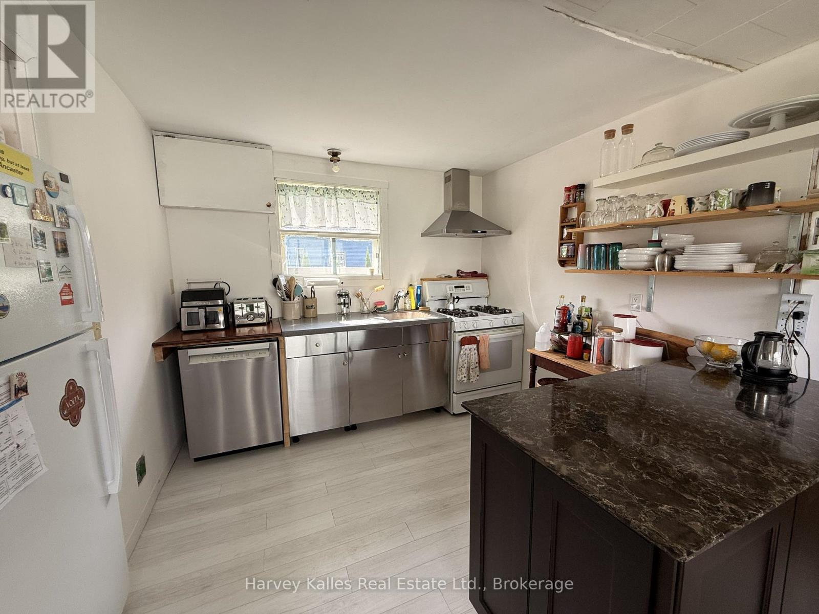 90 Main Street, Prince Edward County (Wellington Ward), Ontario  K0K 3L0 - Photo 4 - X13796730