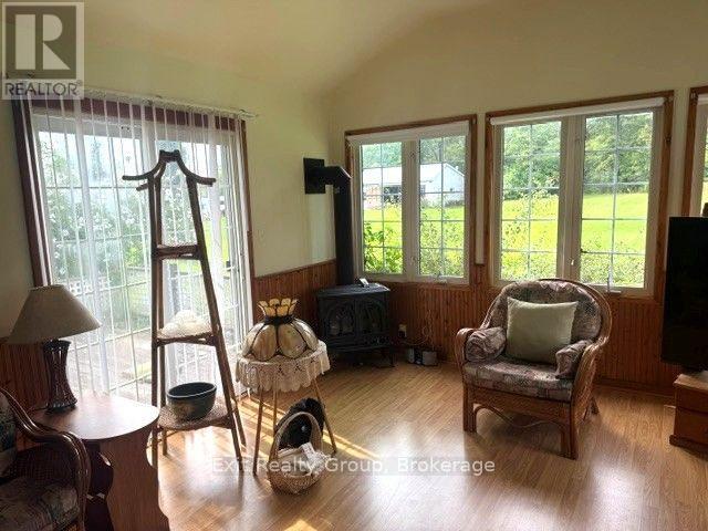 593 County Rd 28, Prince Edward County (Ameliasburg Ward), Ontario  K8N 4Z7 - Photo 9 - X13796792