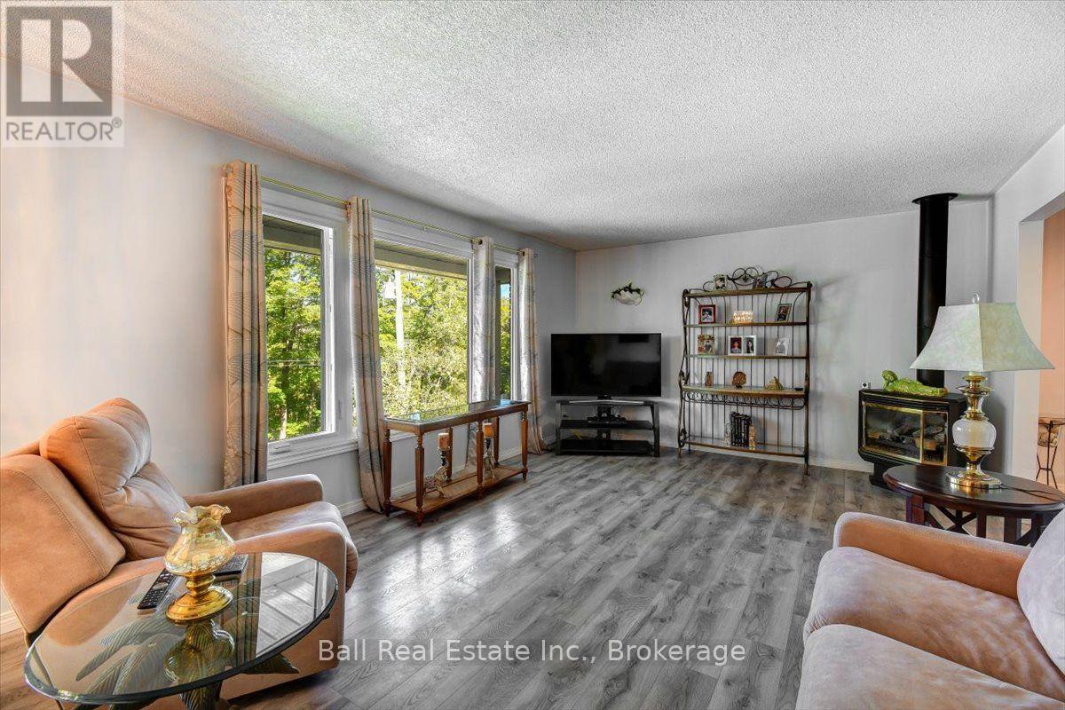 11 Ridge Road, Bancroft (Bancroft Ward), Ontario K0L 1C0 - Photo 5 - X13796844