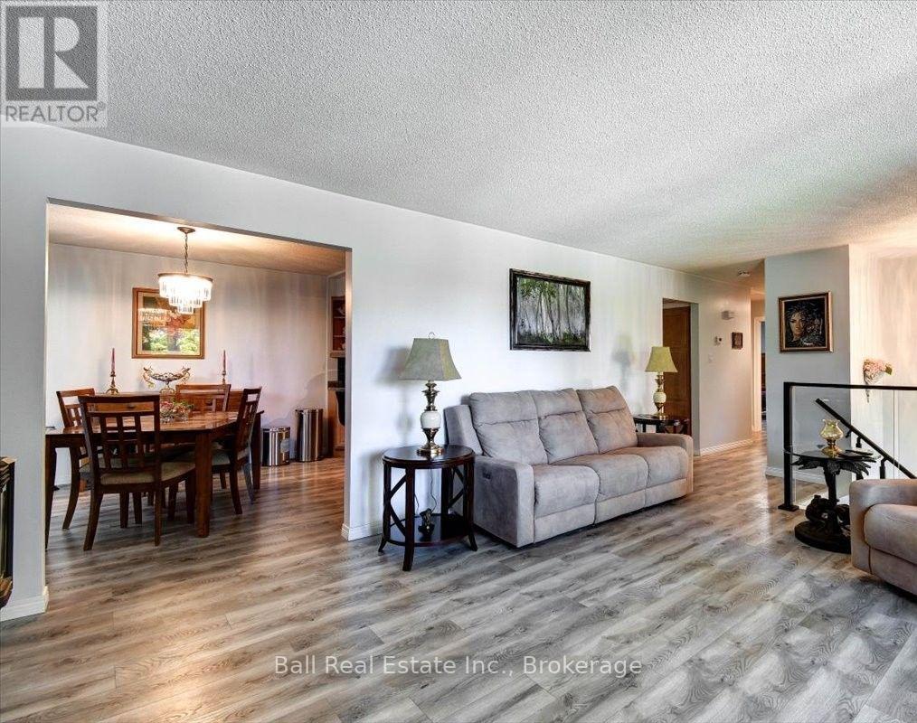 11 Ridge Road, Bancroft (Bancroft Ward), Ontario K0L 1C0 - Photo 6 - X13796844