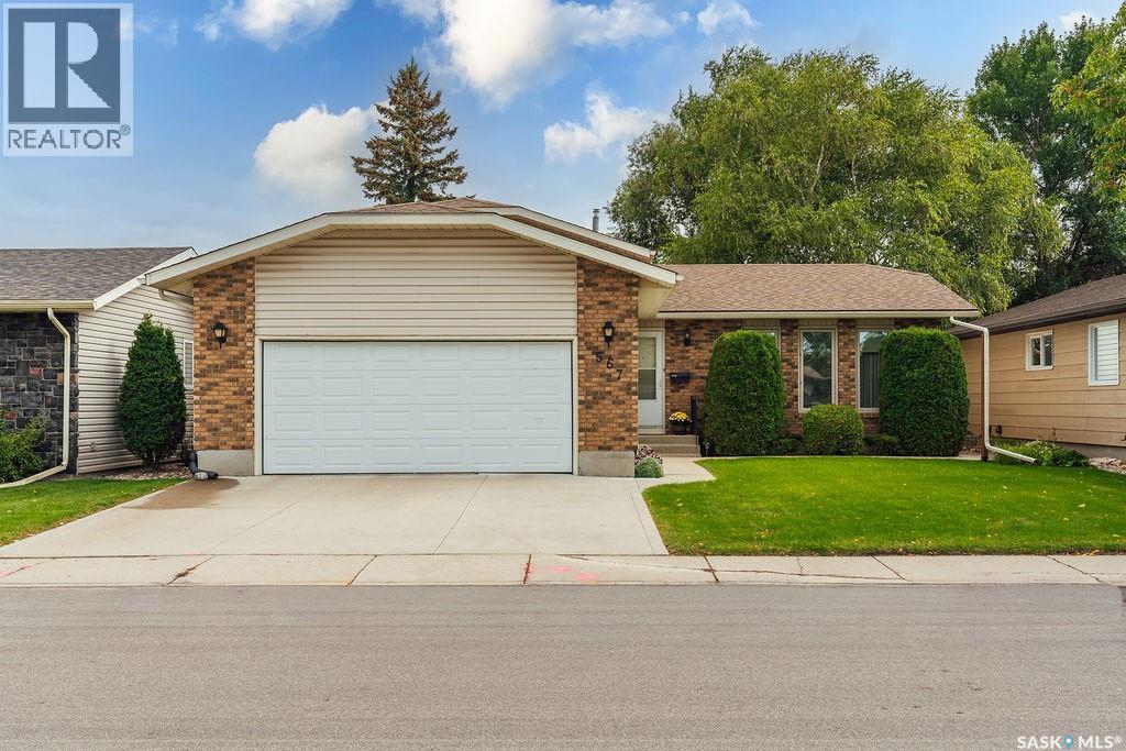 567 Delaronde Road, Saskatoon, Saskatchewan  S7J 4A7 - Photo 1 - SK048702