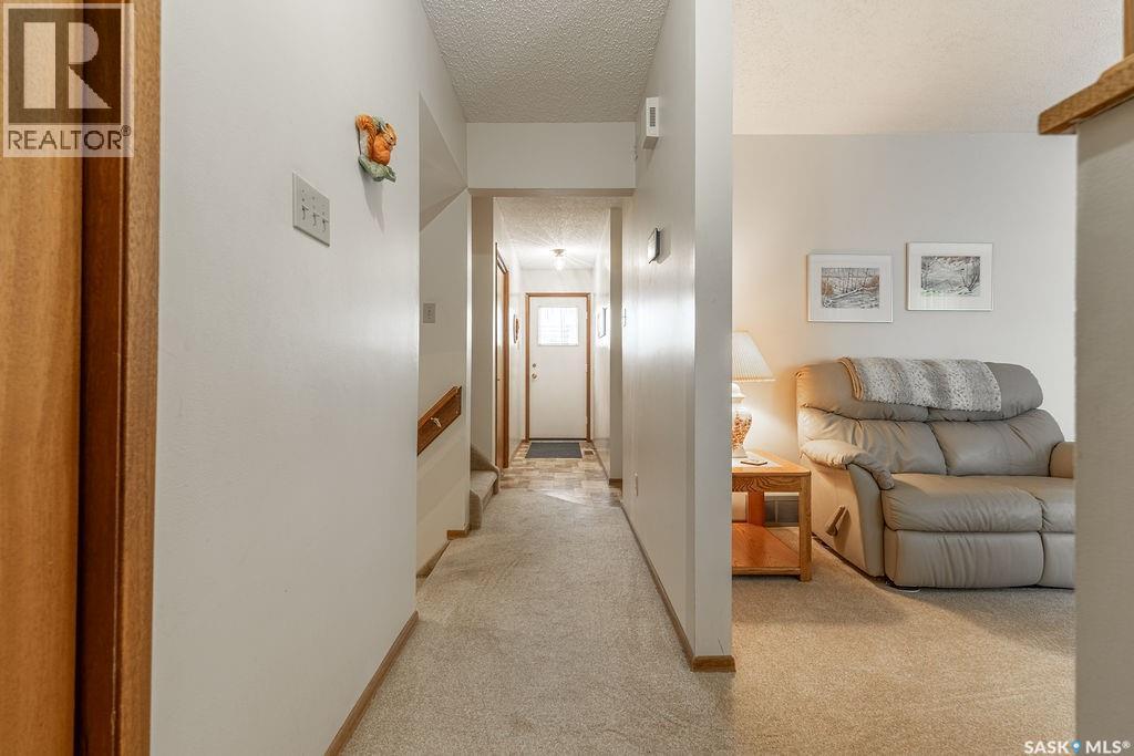 567 Delaronde Road, Saskatoon, Saskatchewan  S7J 4A7 - Photo 4 - SK048702