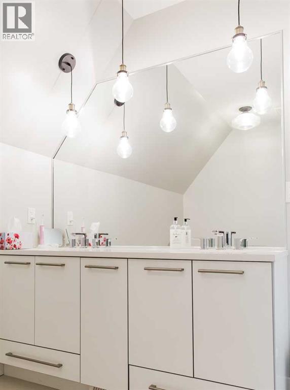 10108 95 Avenue photo 26
