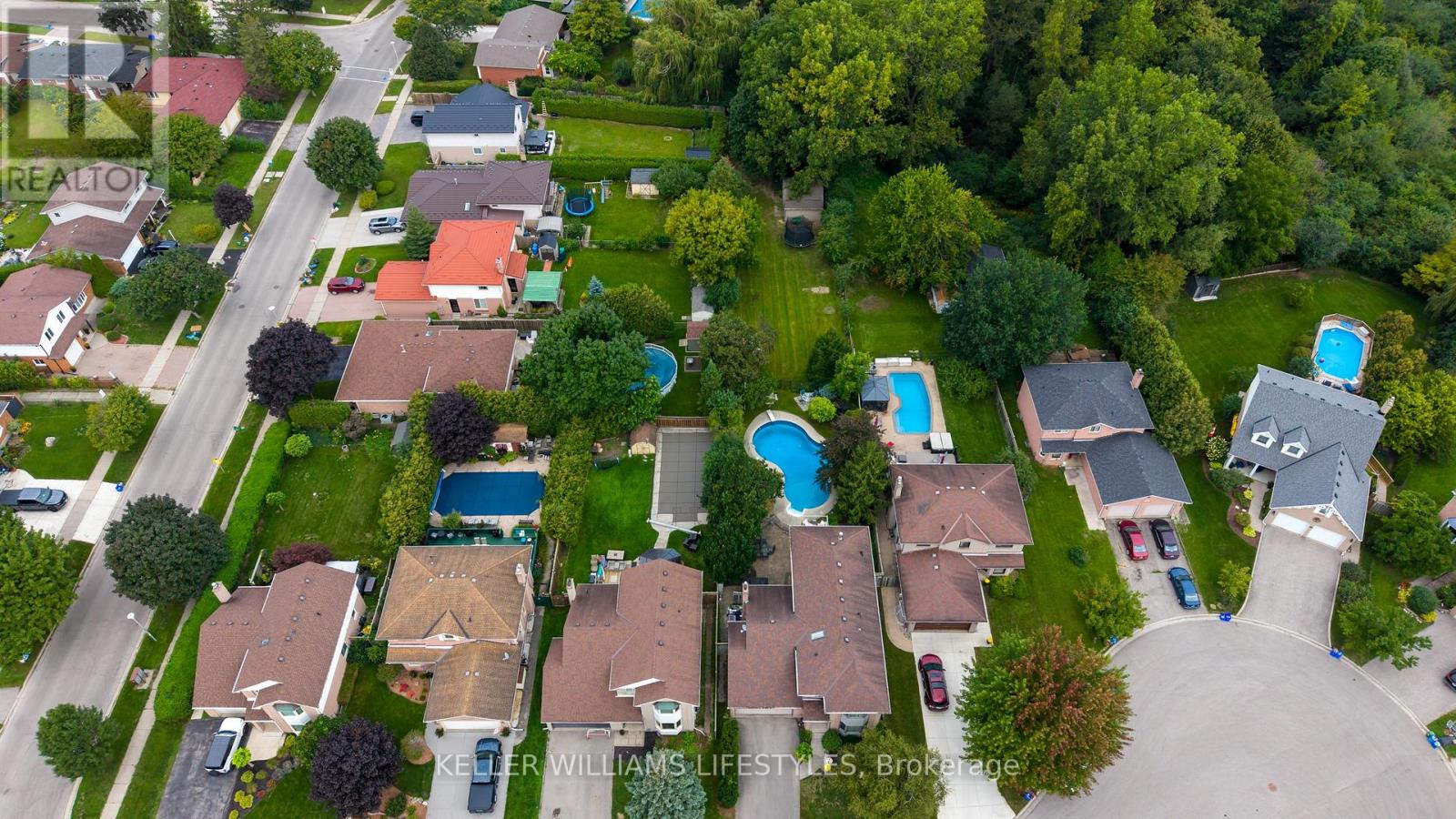 15 Winship Close, London South, Ontario  N6C 5M7 - Photo 2 - X13796882