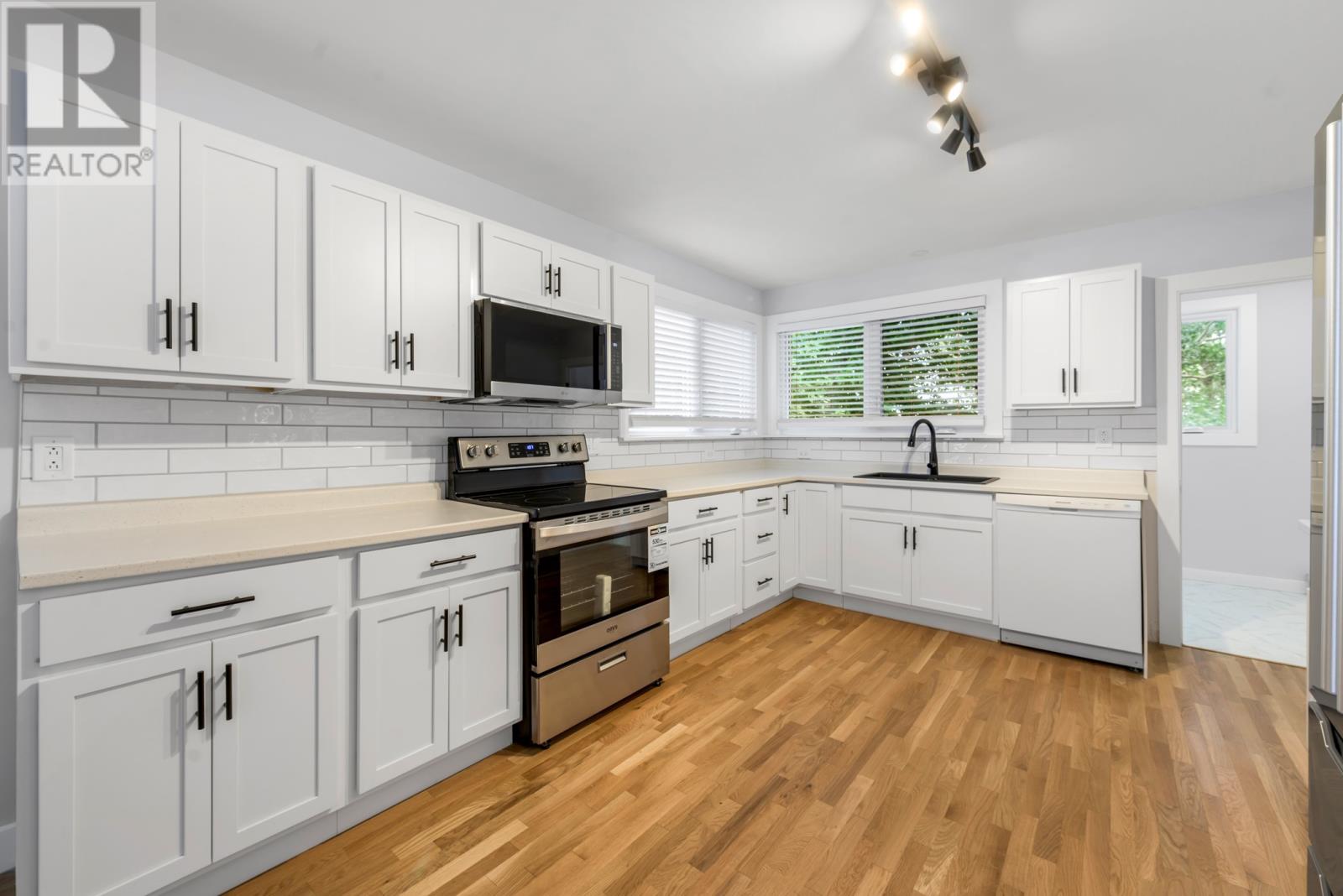 29 London Road, St. John's — photo 15