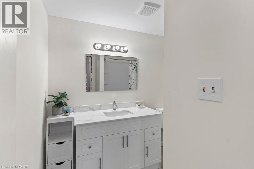 151 Gateshead Crescent Unit# 43, Stoney Creek, Ontario  L8G 3W1 - Photo 14 - 40862328
