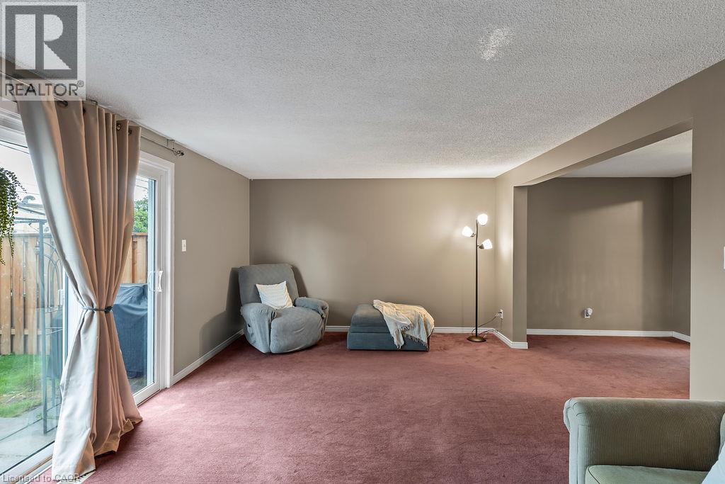 151 Gateshead Crescent Unit# 43, Stoney Creek, Ontario  L8G 3W1 - Photo 5 - 40862328