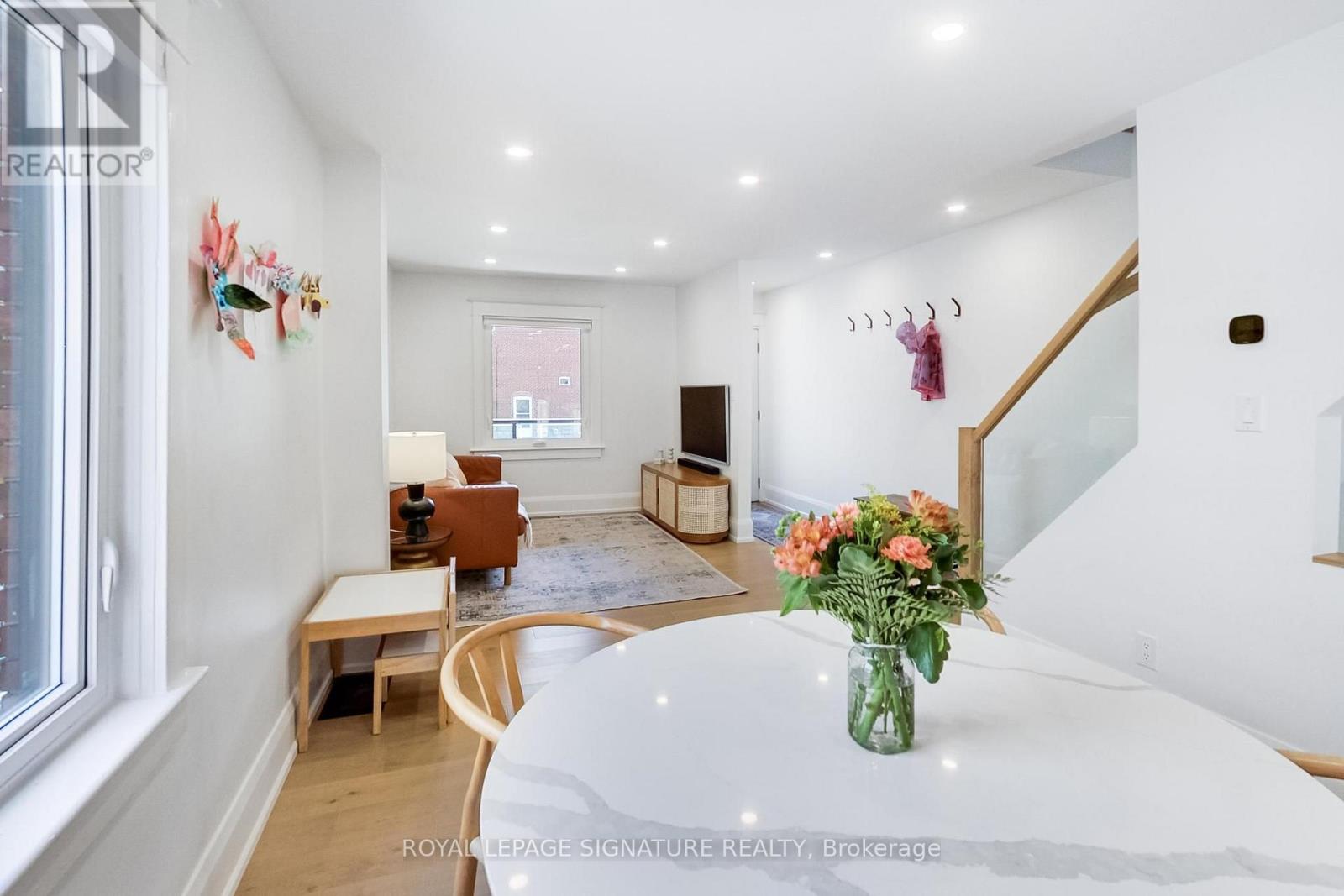 148 Mortimer Avenue, Toronto, Ontario  M4K 2A4 - Photo 12 - E13796864