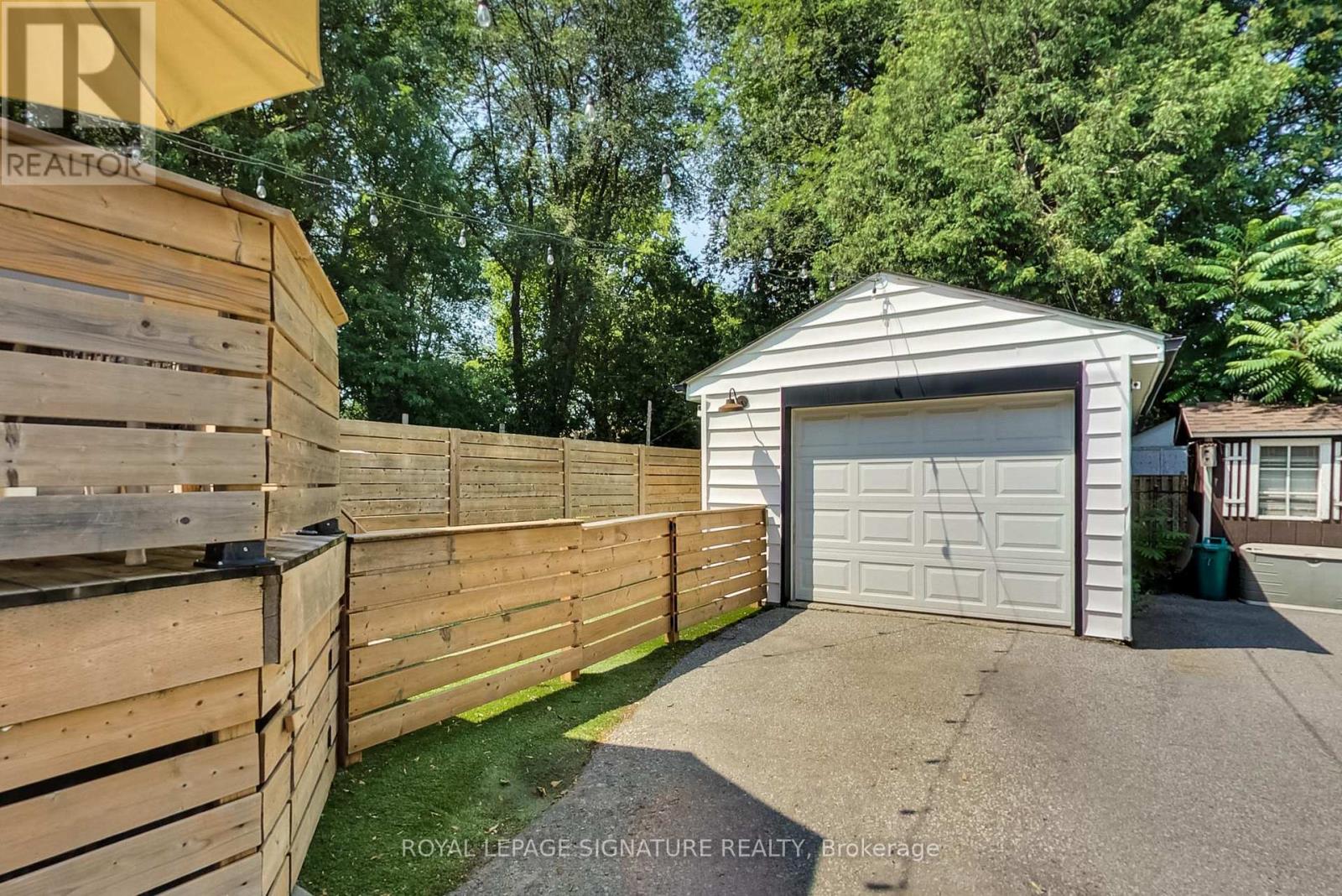 148 Mortimer Avenue, Toronto, Ontario  M4K 2A4 - Photo 40 - E13796864