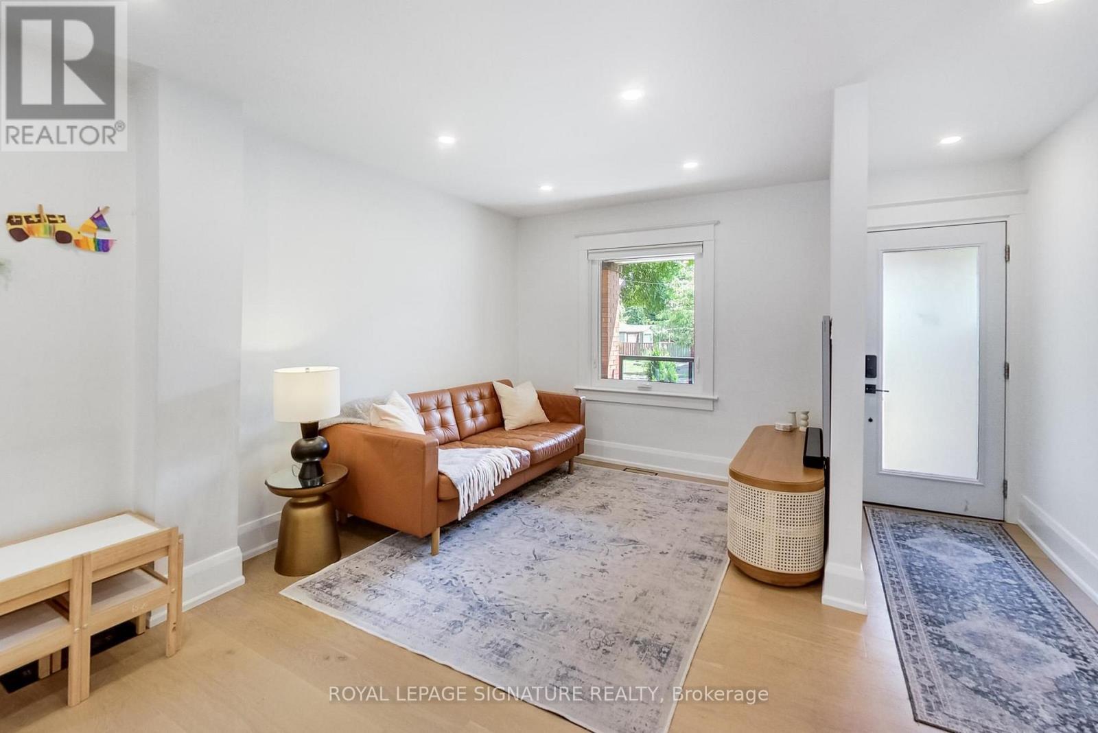 148 Mortimer Avenue, Toronto, Ontario  M4K 2A4 - Photo 6 - E13796864