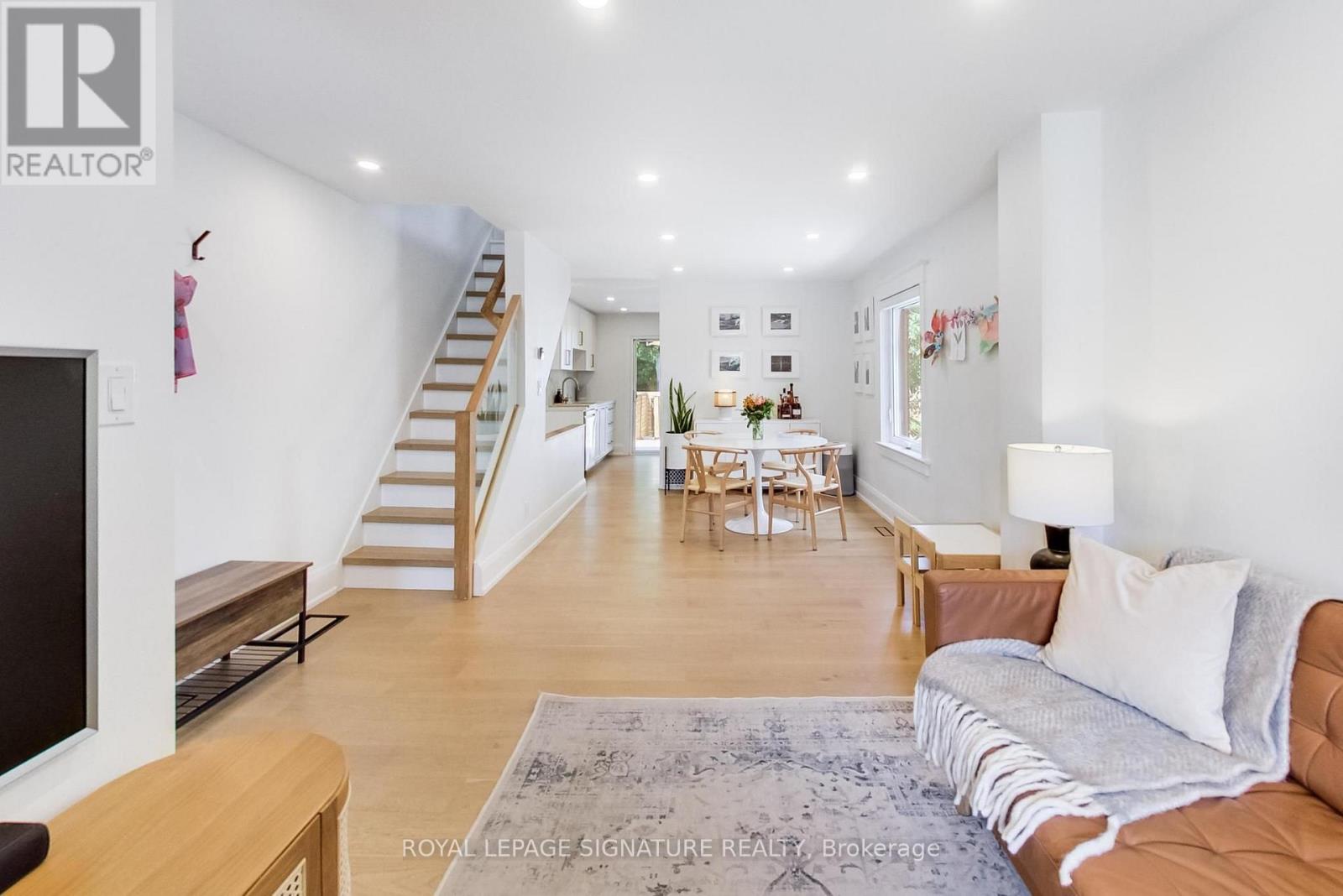 148 Mortimer Avenue, Toronto, Ontario  M4K 2A4 - Photo 7 - E13796864