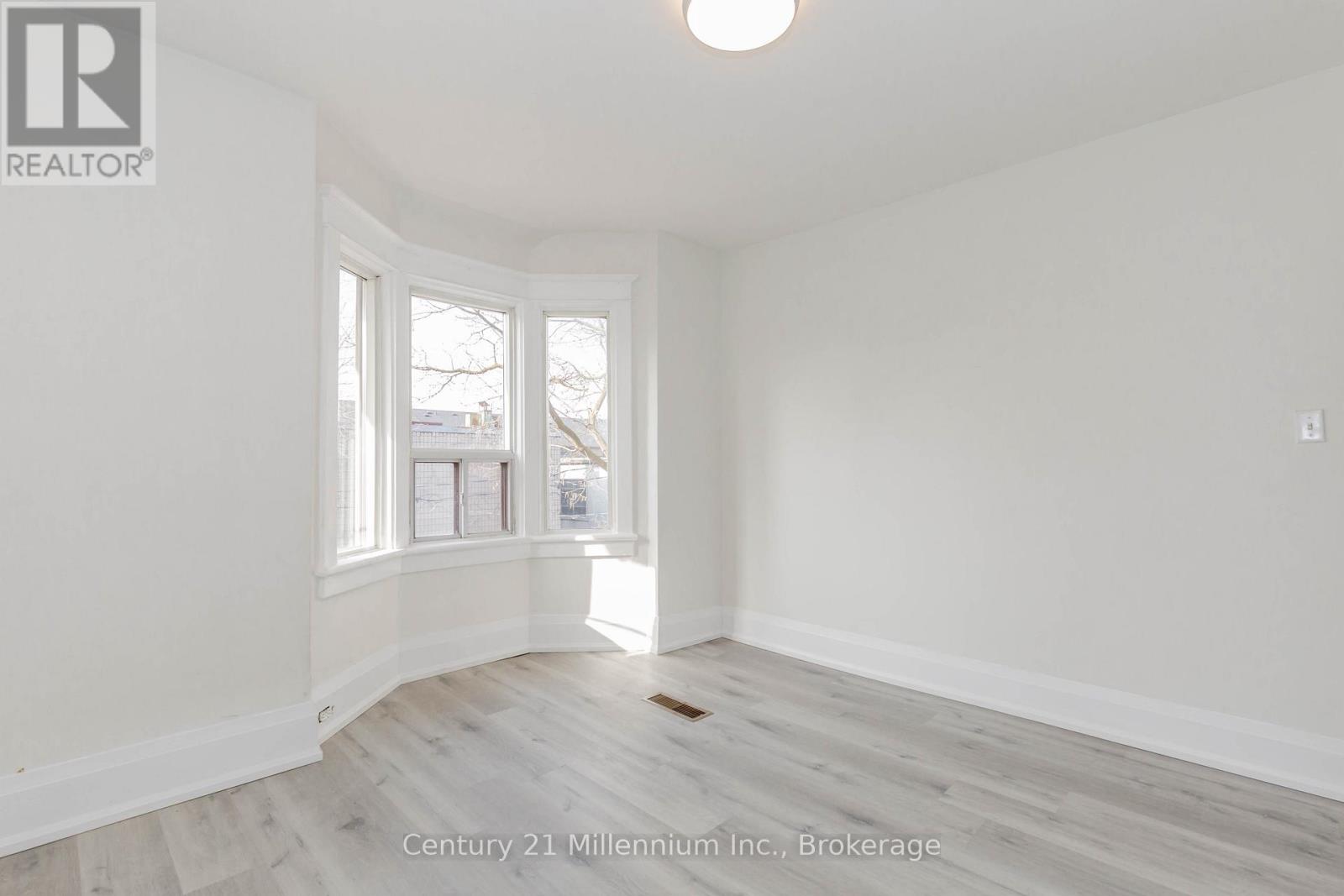 69 Laing Street, Toronto, Ontario  M4L 2N4 - Photo 17 - E13796826