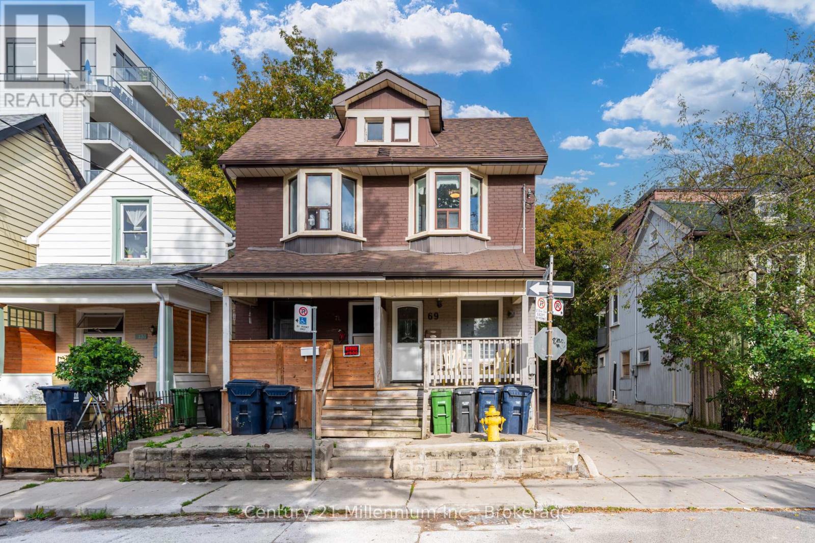 69 Laing Street, Toronto, Ontario  M4L 2N4 - Photo 2 - E13796826