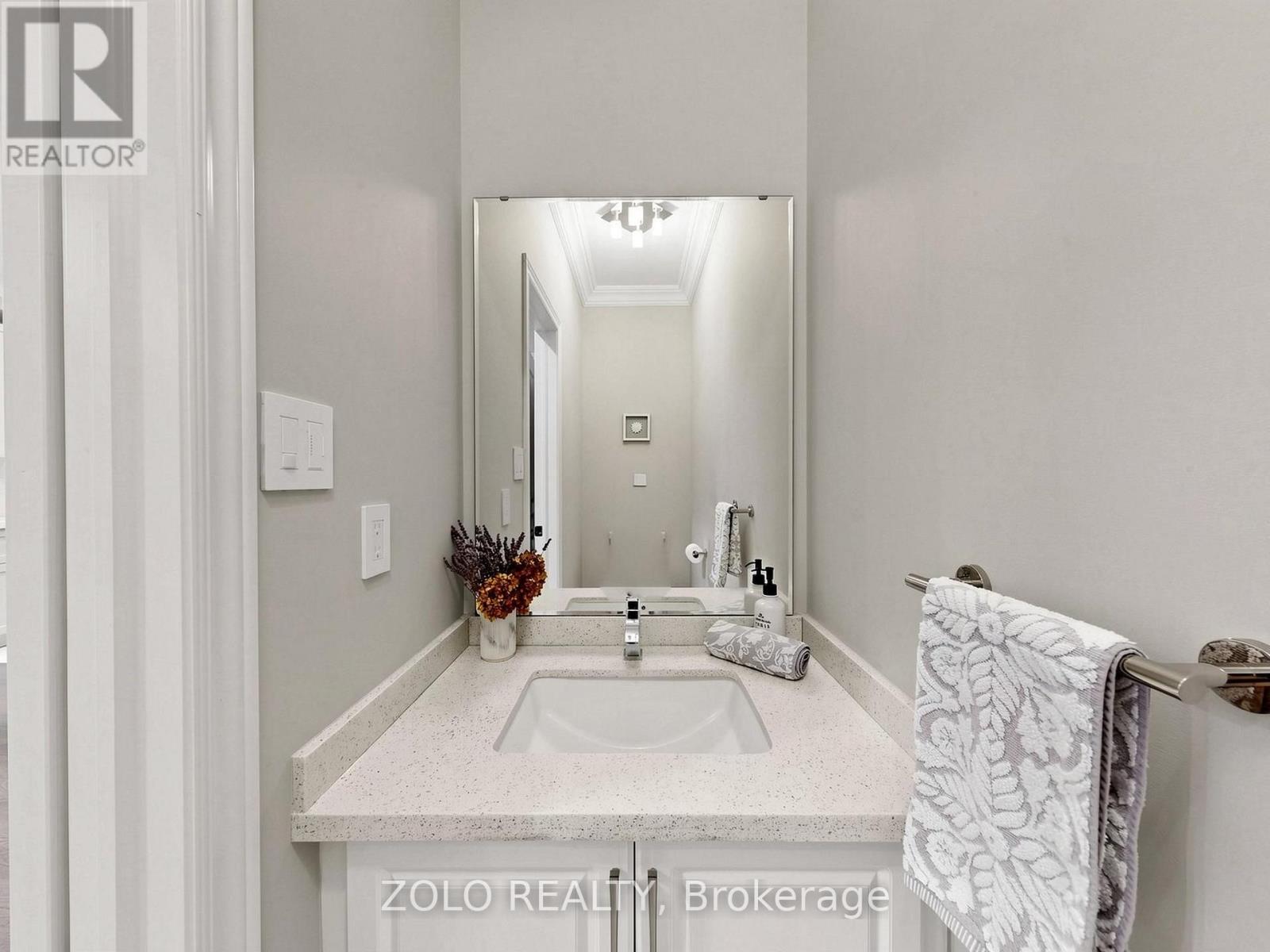 247 Summeridge Drive, Vaughan, Ontario  L4J 8R7 - Photo 15 - N13796828