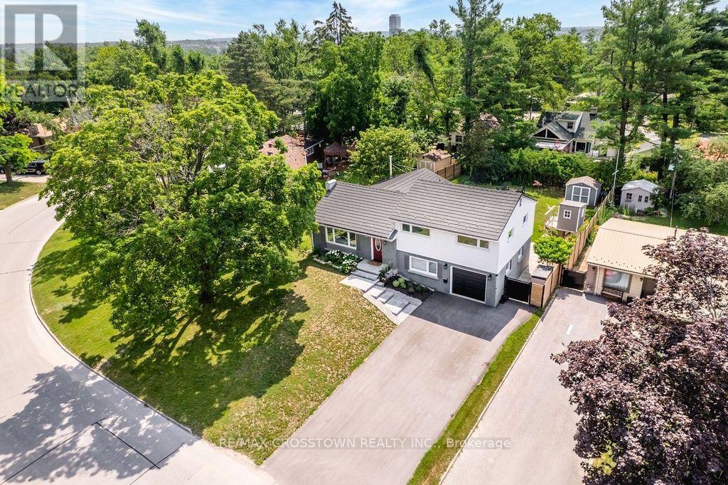 11 CASTLE DRIVE, barrie (sunnidale), Ontario