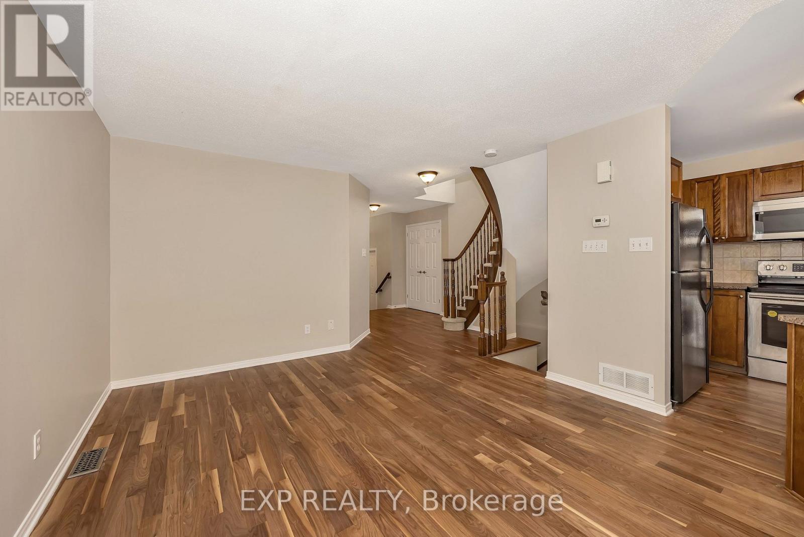 2260 Brockstone Crescent, Ottawa, Ontario  K4A 4V3 - Photo 4 - X13792998