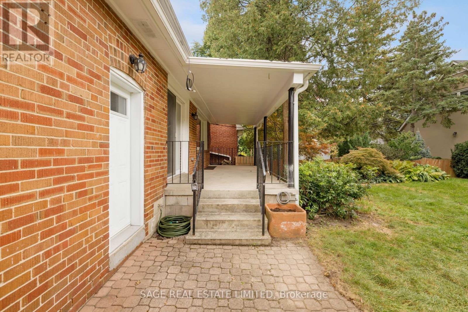 53 Wilgar Road, Toronto, Ontario  M8X 1J8 - Photo 25 - W13796740