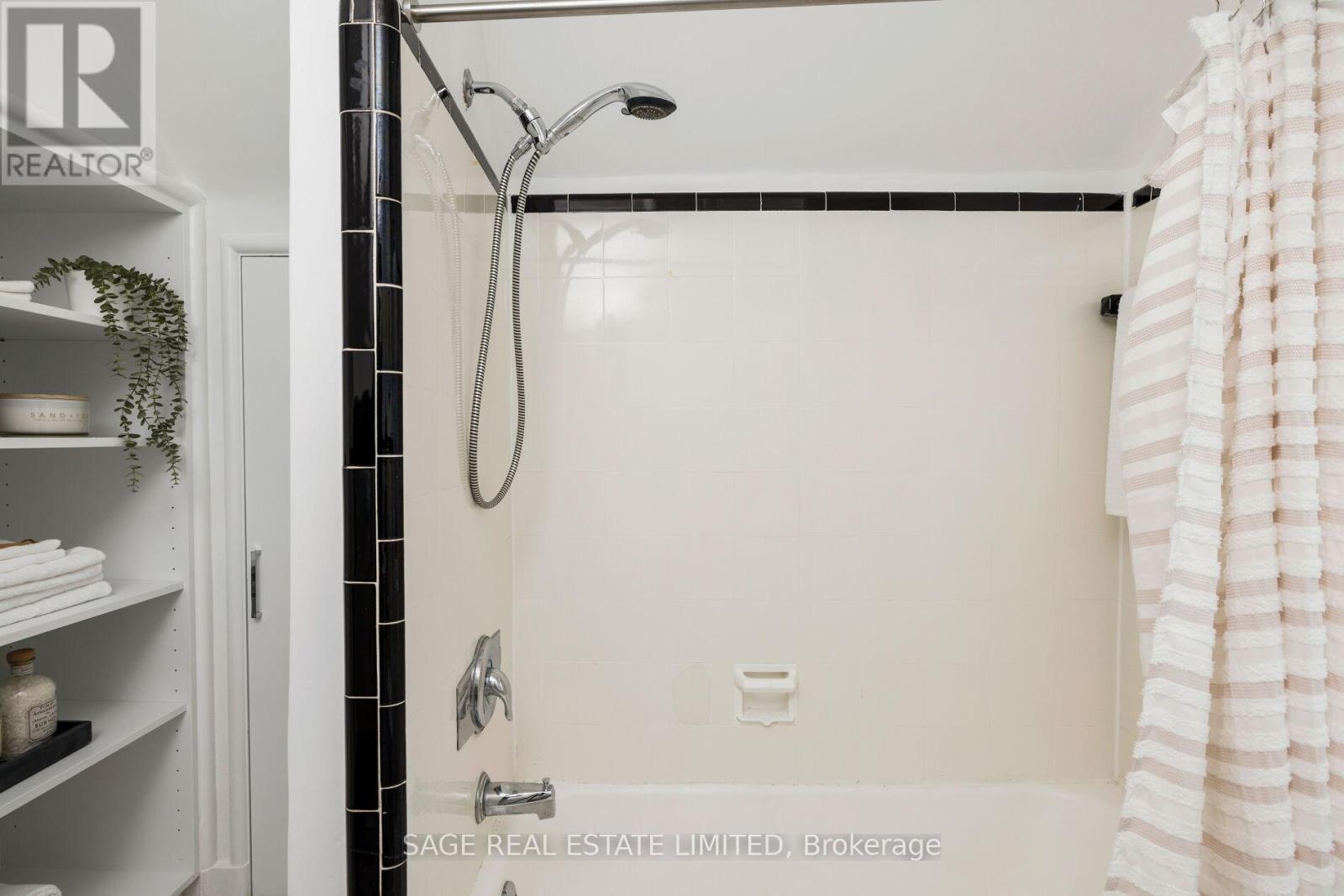 53 Wilgar Road, Toronto, Ontario  M8X 1J8 - Photo 40 - W13796740