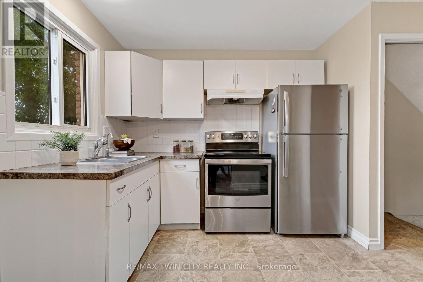 23 - 25 Upper Canada Drive, Kitchener, Ontario  N2P 1G2 - Photo 13 - X13796778