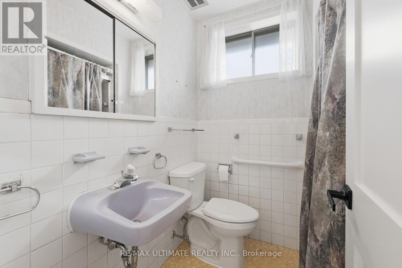 4 Moray Place, Toronto, Ontario  M1R 2E2 - Photo 11 - E13796204
