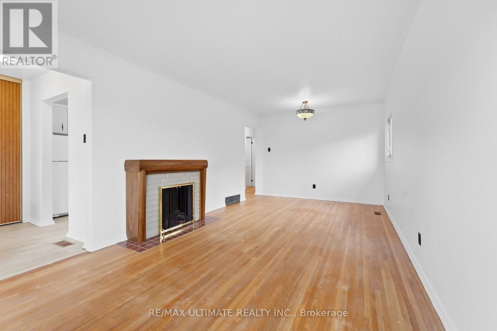 4 Moray Place, Toronto, Ontario  M1R 2E2 - Photo 4 - E13796204