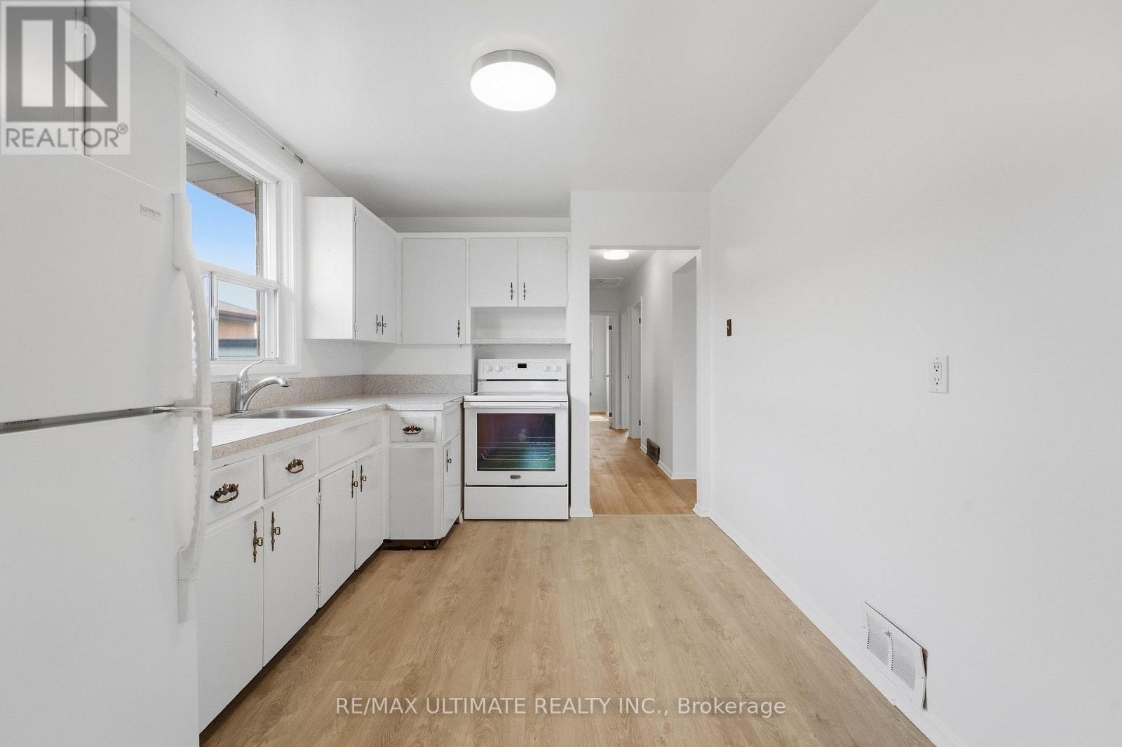 4 Moray Place, Toronto, Ontario  M1R 2E2 - Photo 7 - E13796204