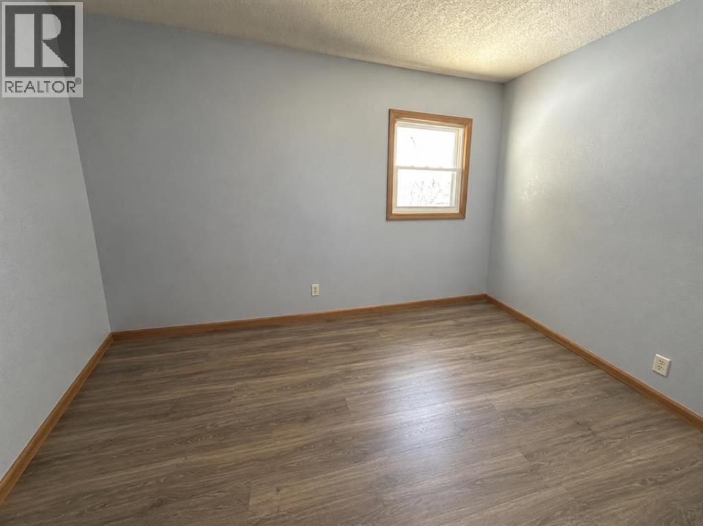 200 Upland Boulevard W, Brooks, Alberta  T1R 0R1 - Photo 19 - A2337316