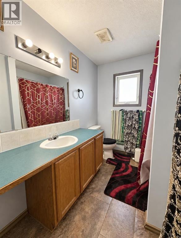 200 Upland Boulevard W, Brooks, Alberta  T1R 0R1 - Photo 13 - A2337316