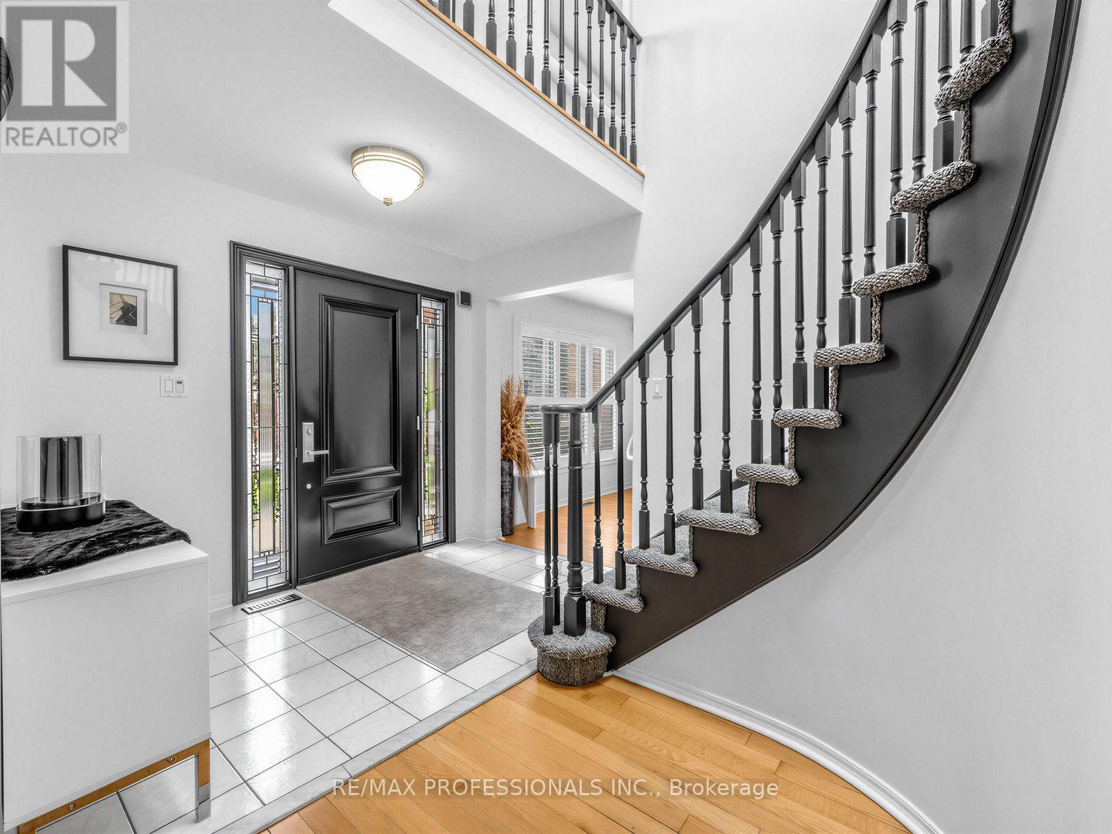 1025 Moorelands Crescent, Pickering, Ontario  L1W 3K3 - Photo 16 - E13796678