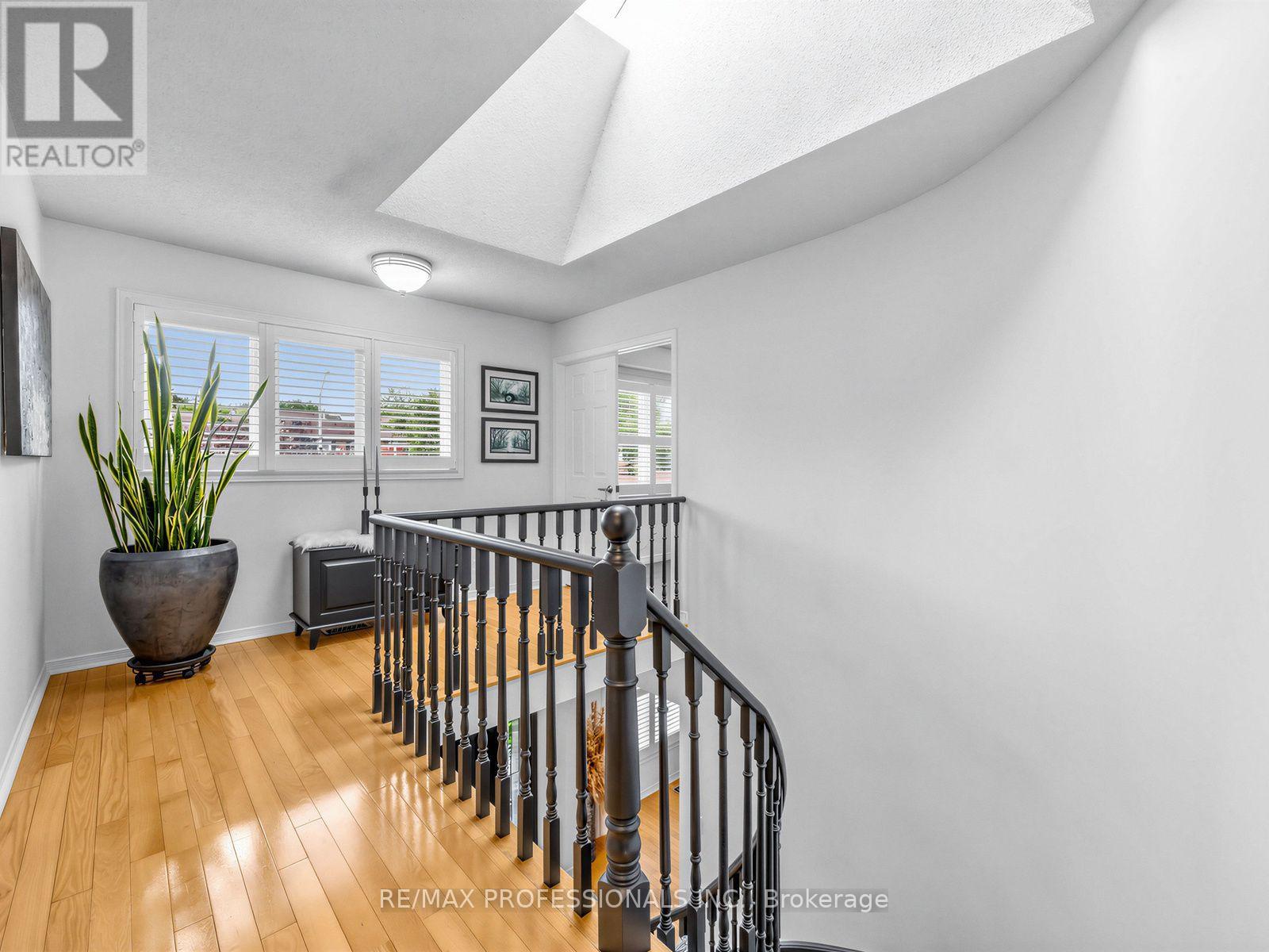 1025 Moorelands Crescent, Pickering, Ontario  L1W 3K3 - Photo 26 - E13796678