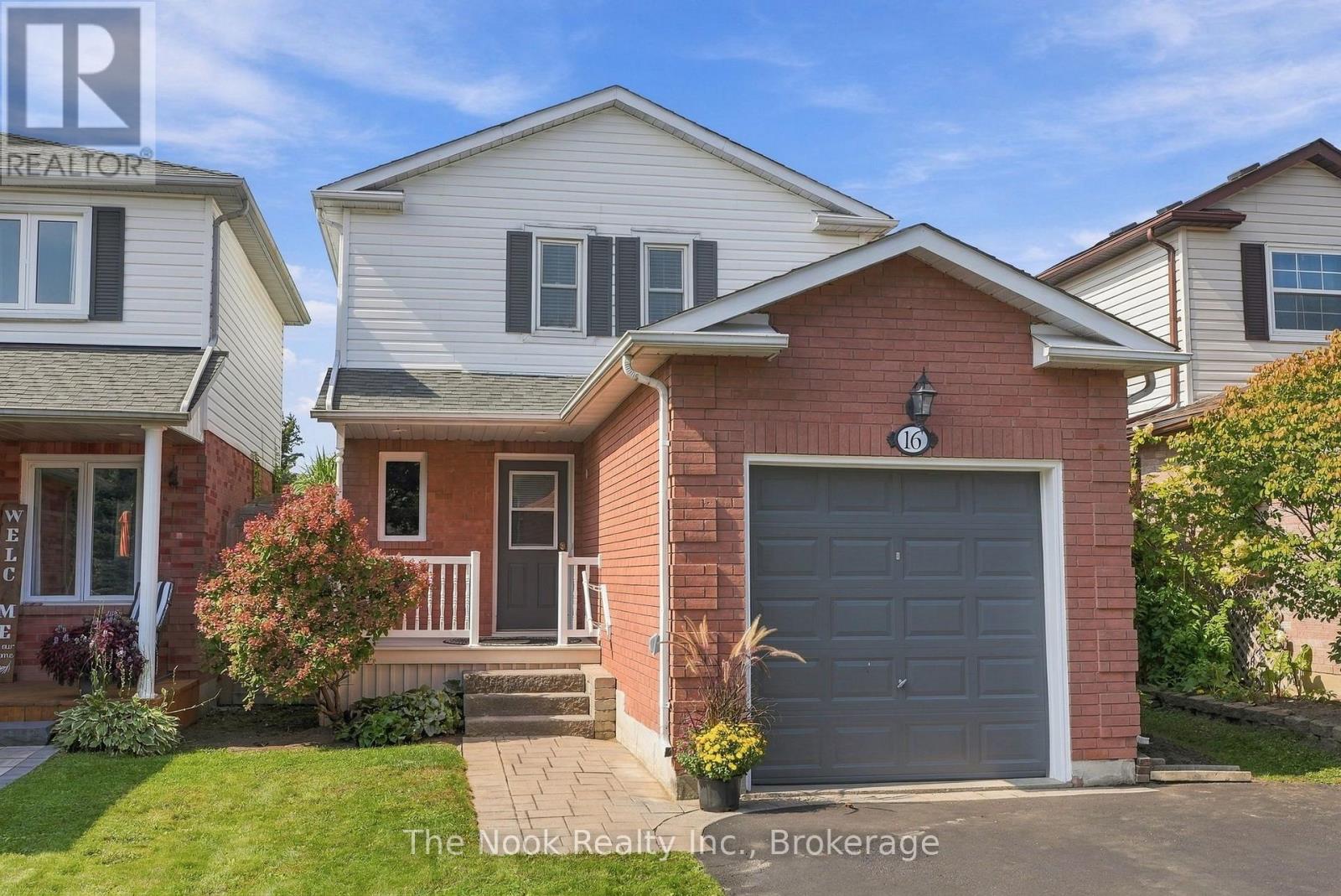 16 Kershaw Street, Clarington (Bowmanville), Ontario  L1C 4S4 - Photo 1 - E13796920